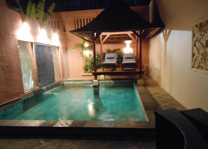 5 Bedroom Getaway - Regency B3 Villa
